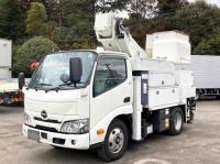 Hino Dutro 2023