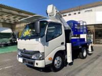 Hino Dutro 2024