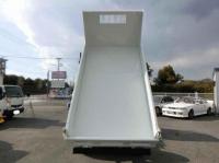 Mitsubishi Canter 2025