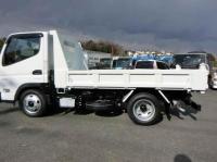 Mitsubishi Canter 2025