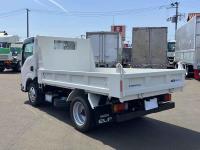 Isuzu ELF 2024