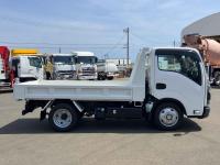 Isuzu ELF 2024