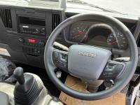 Isuzu ELF 2024
