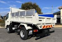 Hino Dutro 2024