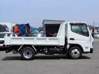 Mitsubishi Canter 2025