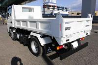 Mitsubishi Canter 2025