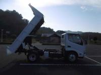 Hino Dutro 2022