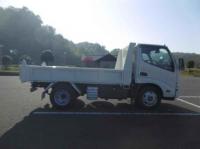 Hino Dutro 2022