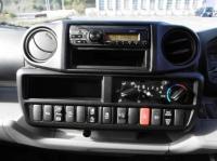 Hino Dutro 2022