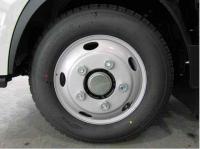 Isuzu ELF 2025