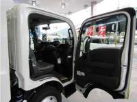 Isuzu ELF 2025