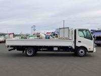 Hino Dutro 2024