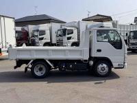 Mazda TITAN 2023