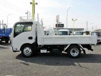 Isuzu ELF 2023
