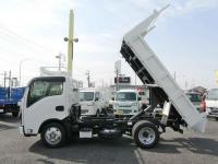 Isuzu ELF 2023