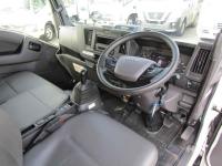 Isuzu ELF 2023