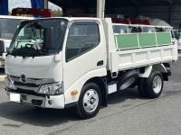 Hino Dutro 2023