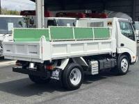 Hino Dutro 2023