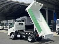 Hino Dutro 2023