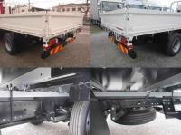 Hino Dutro 2024