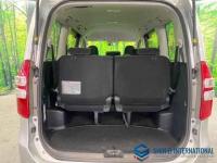 Toyota Noah 2012