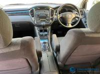Toyota Kluger 2001