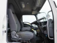 Isuzu Forward 2021