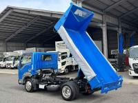 Isuzu ELF 2024