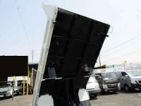 Isuzu ELF 2024