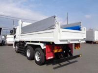 Mitsubishi SUPER GREAT 2024