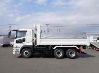 Mitsubishi SUPER GREAT 2024