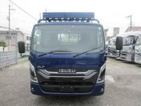 Isuzu ELF 2024