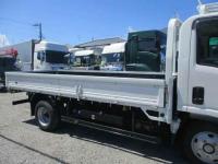 Isuzu ELF 2023