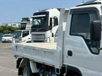 Isuzu ELF 2023