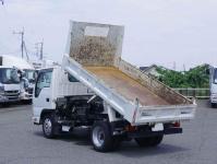 Isuzu ELF 2022