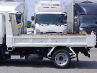 Isuzu ELF 2022