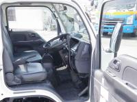Isuzu ELF 2022