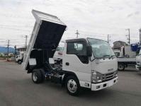 Isuzu ELF 2023