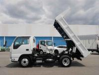 Isuzu ELF 2023