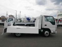 Isuzu ELF 2023
