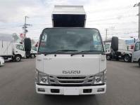 Isuzu ELF 2023