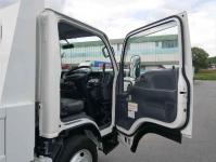 Isuzu ELF 2023