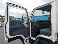 Isuzu ELF 2023
