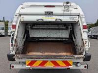Isuzu Forward 2018