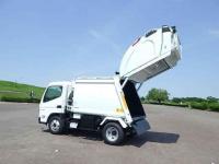 Mitsubishi Canter 2025