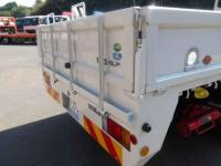 Isuzu ELF 2021