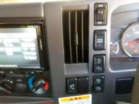 Isuzu ELF 2021