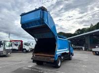 Hino Dutro 2015