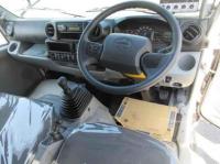 Hino Dutro 2025