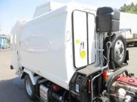 Hino Dutro 2025